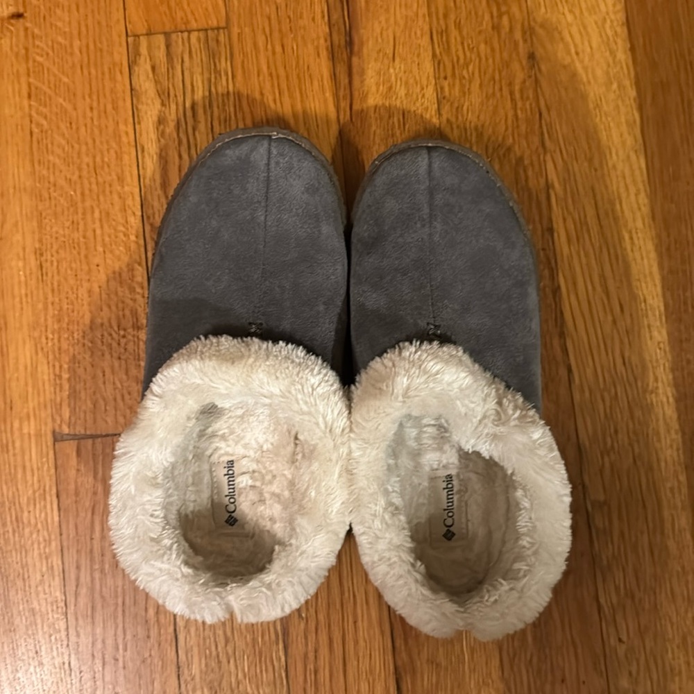 Columbia Fairhaven Slippers.